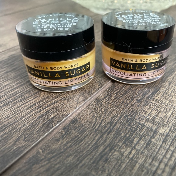 Bath & Body Works Vanilla Sugar Exfoliating Lip Scrub - Picture 4 of 6